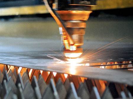 Application and precautions of laser cutting machine
