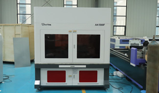 Machine de marquage laser CNC fermée grand format