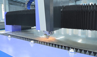 Machine de découpe laser à fibre CNC en acier inoxydable à vendre