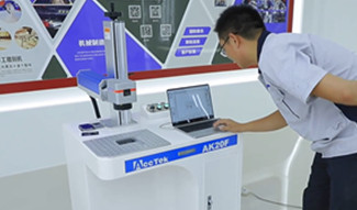 Machine de marquage laser utilisée dans l'industrie du clable