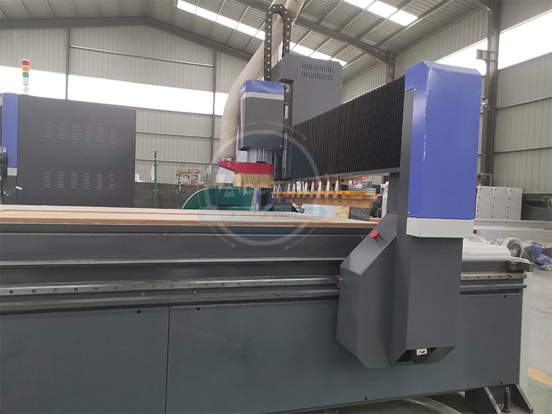 CNC ROUTER