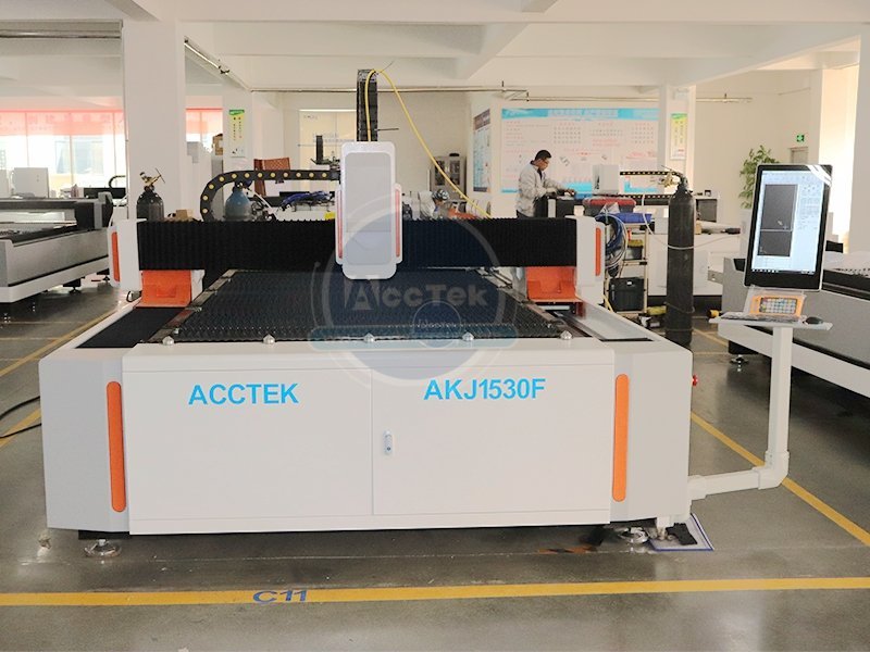 What are the advantages of optical fiber laser cutting machine