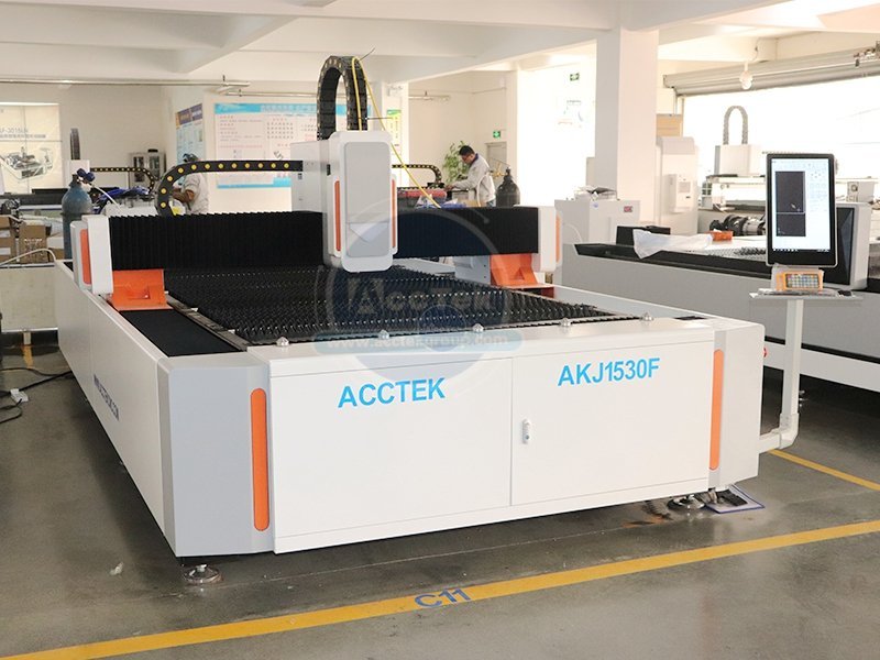 What is the standard operating procedure for laser cutting machine