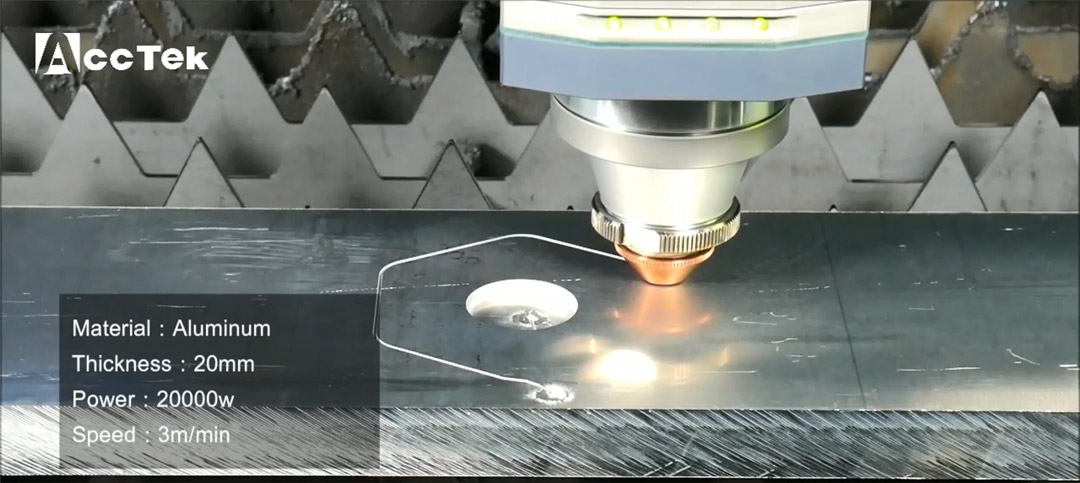 The development trend of 10,000-watt laser cutting machine
