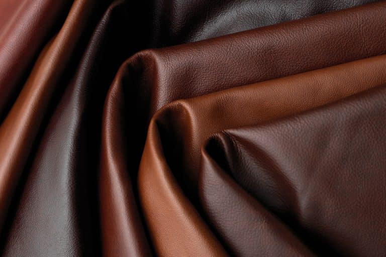 Oscillating Knife Cutting Leather